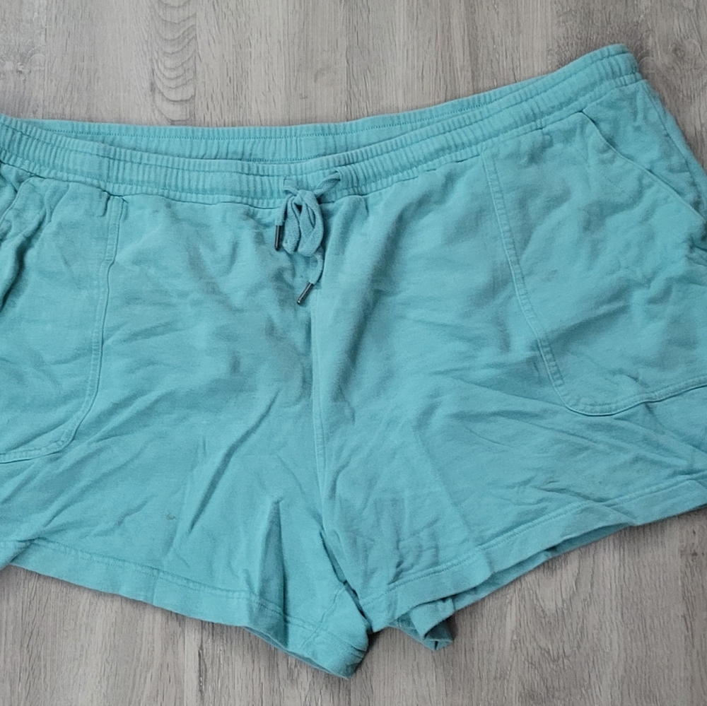 Knit Shorts with pockets